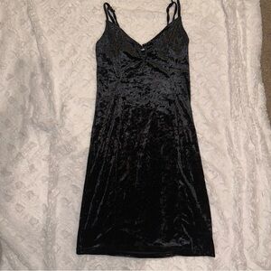 *NWOT* KENDALL & KYLIE elegant Black Velvet Slip Dress, Size M